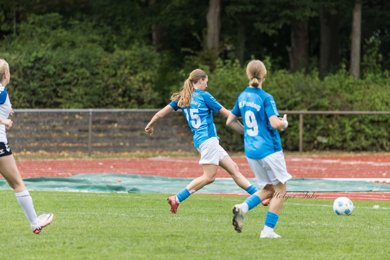 Bild 411 - wBJ VfL Pinneberg - Germania Schnelsen : Ergebnis: 15:1
